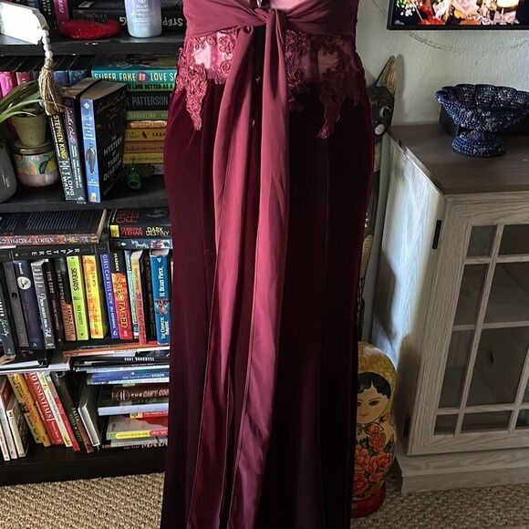 Azazie Size 2 Burgundy formal Gown Velvet lace formal dress bridesmaid prom - Picture 6 of 11